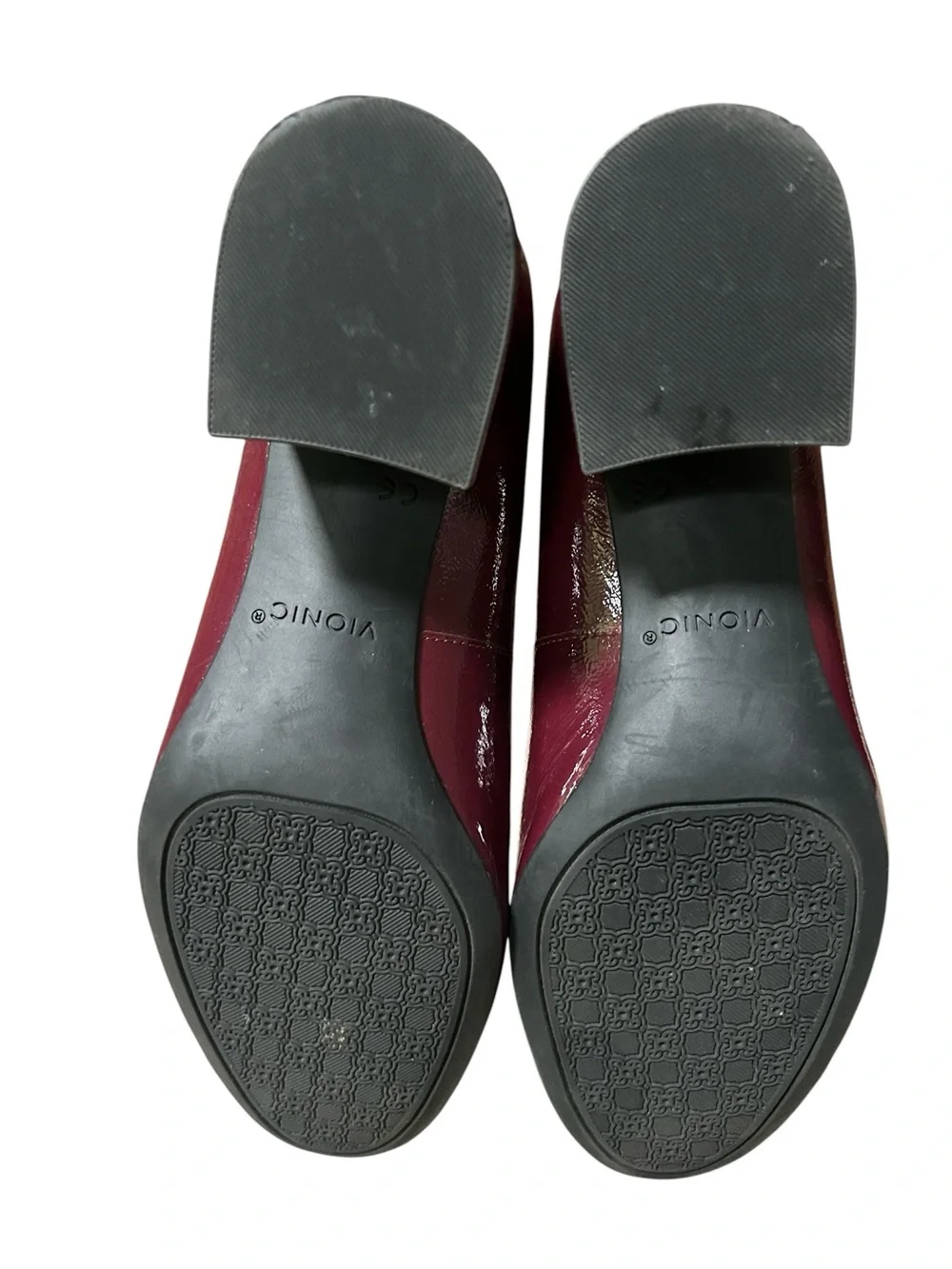 Vionic Carmel Syrah Crinkle Patent Burgundy Block Heel Comfort Pumps, Size 9